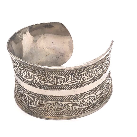 Vintage Silver Tone Wide Cuff Bracelet Etched Scrollwork, Boho Statement - Picture 9 of 15